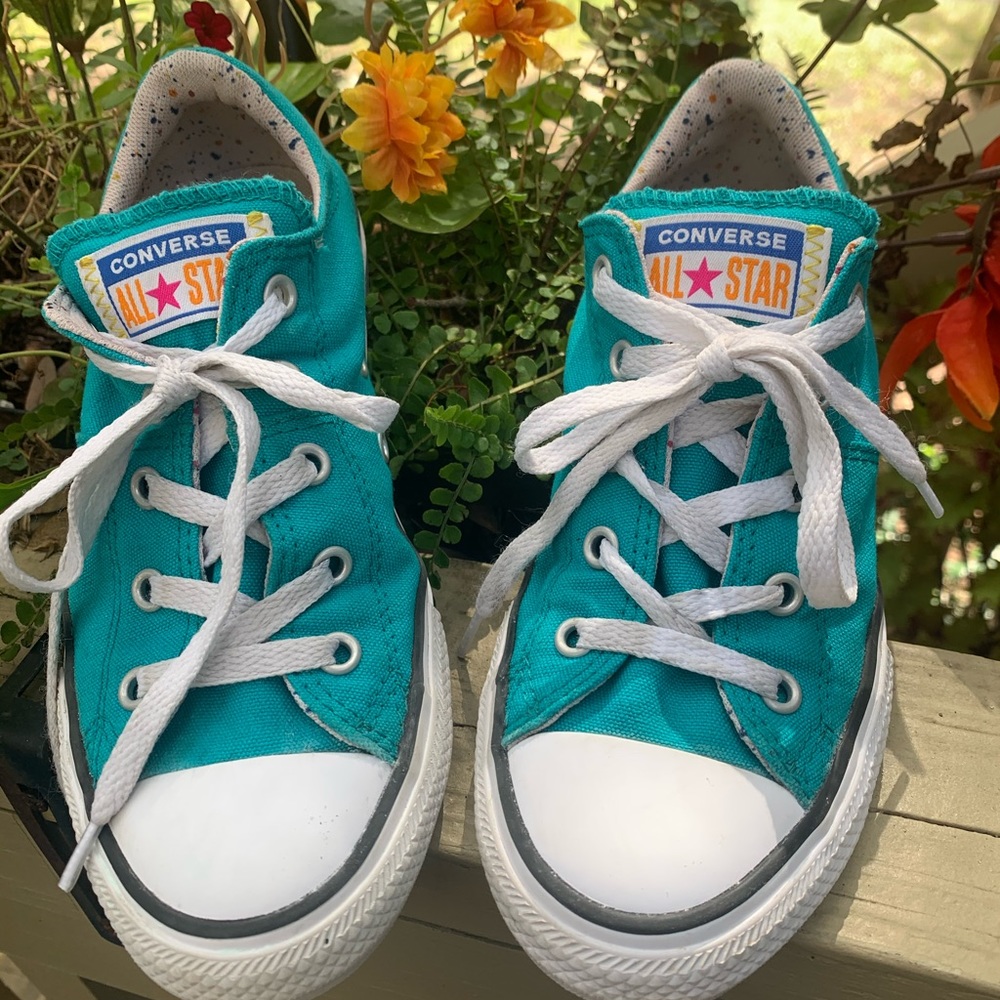 ⭐️⭐️Converse All-Star Low Top Size 2 Blue ⭐️⭐️